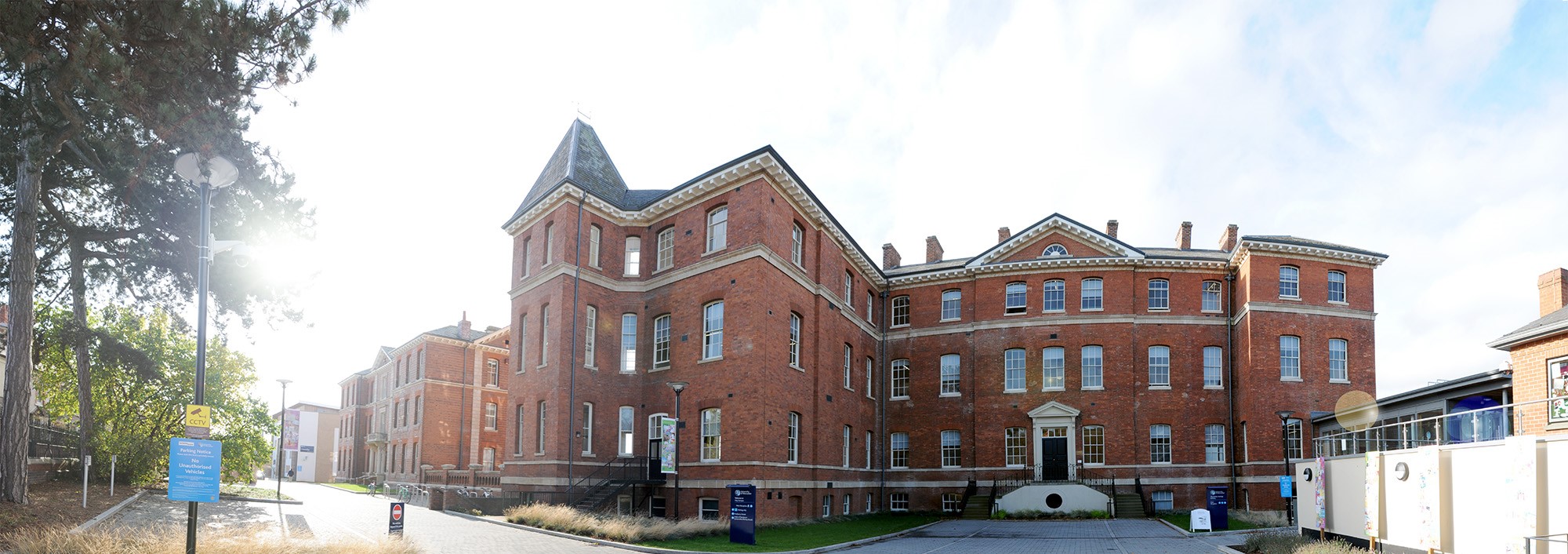 Worcester Üniversitesi